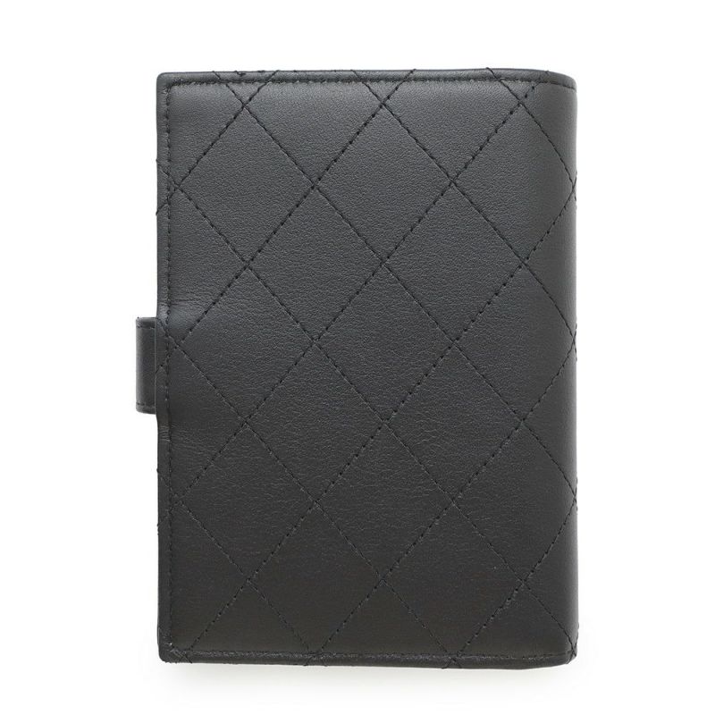 シャネル パスポートケース マトラッセ ココマーク カーフレザー AP3824 CHANEL 黒