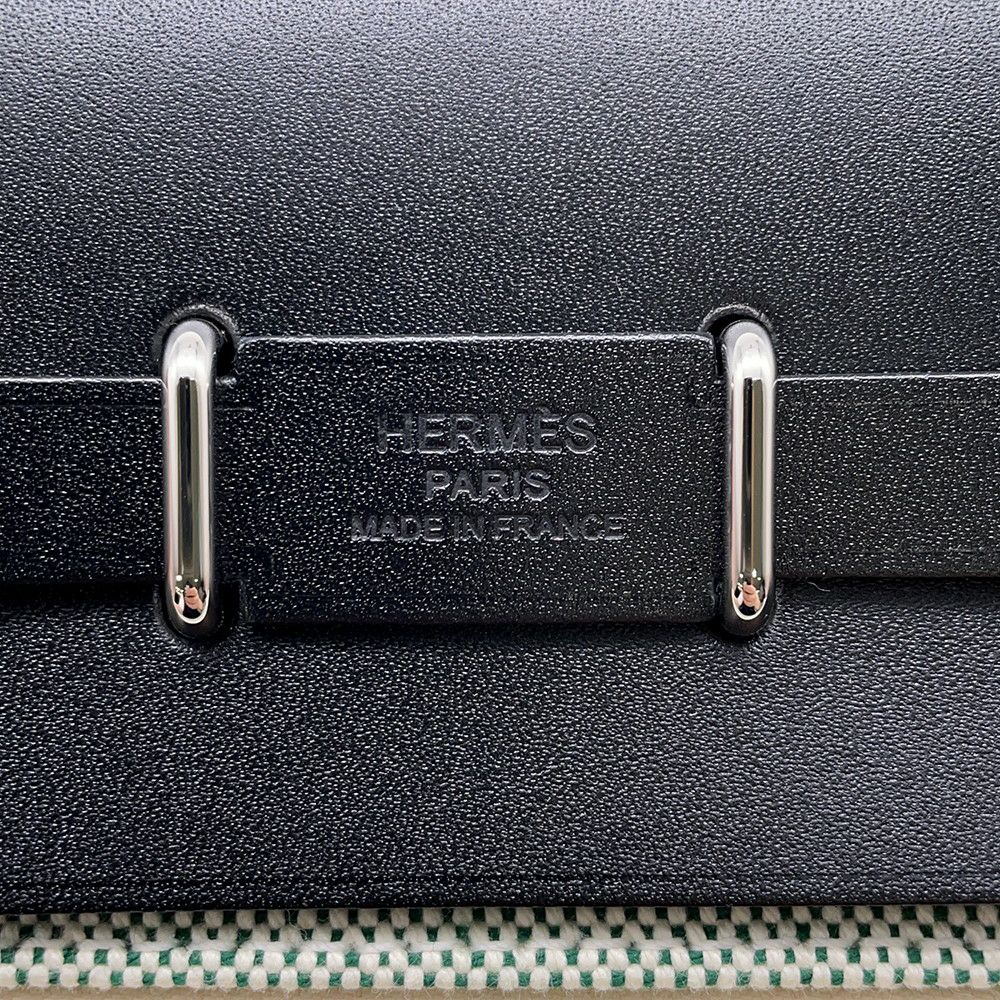 エルメス バッグ エールバッグジップ ミニ ブラック/エクリュ/ヴェールモワイヤン トワルミリタリー/ヴァッシュハンター K刻印 黒