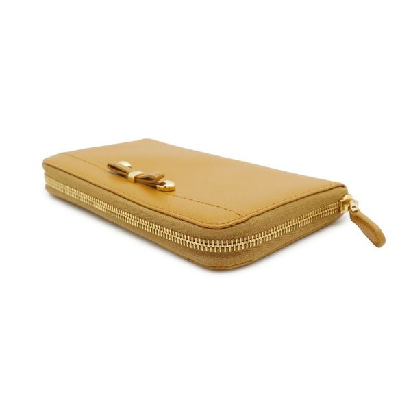 プラダ 長財布 サフィアーノ レザー 1M0506 PRADA ラウンド