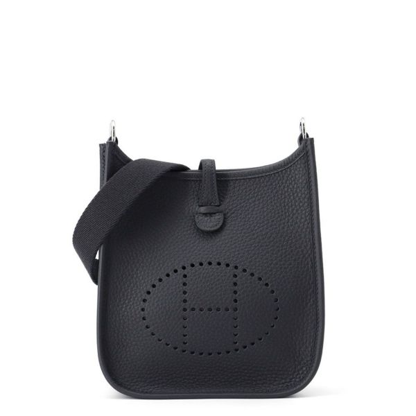 エルメス ショルダーバッグ エブリンTPM アマゾン 111cm キャバン/シルバー金具 トリヨンクレマンス K刻印 HERMES Evelyne