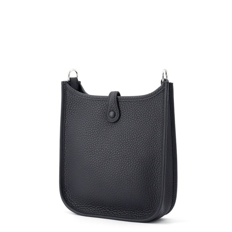 エルメス ショルダーバッグ エブリンTPM アマゾン 111cm キャバン/シルバー金具 トリヨンクレマンス K刻印 HERMES Evelyne