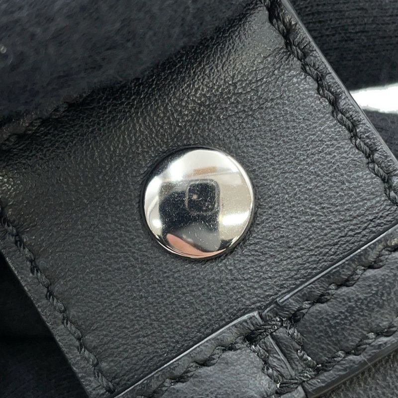 フェンディ ショルダーバッグ ペカン バゲット ナイロン 7VA472 FENDI ボディバッグ 黒 2way