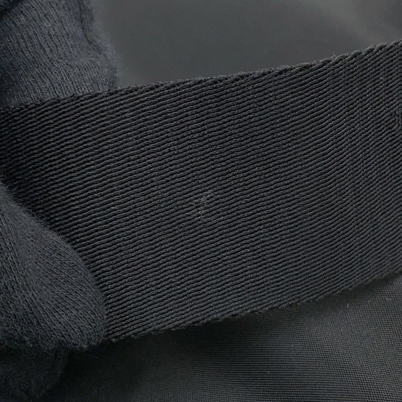 プラダ ショルダーバッグ ロゴ メッセンジャーバッグ ナイロン 2VD700 PRADA 黒