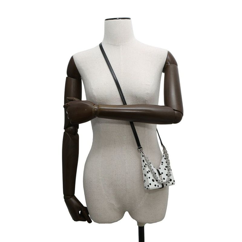 ジバンシー ハンドバッグ カットアウト マイクロ BB60KAB1KG GIVENCHY 白 黒 2way