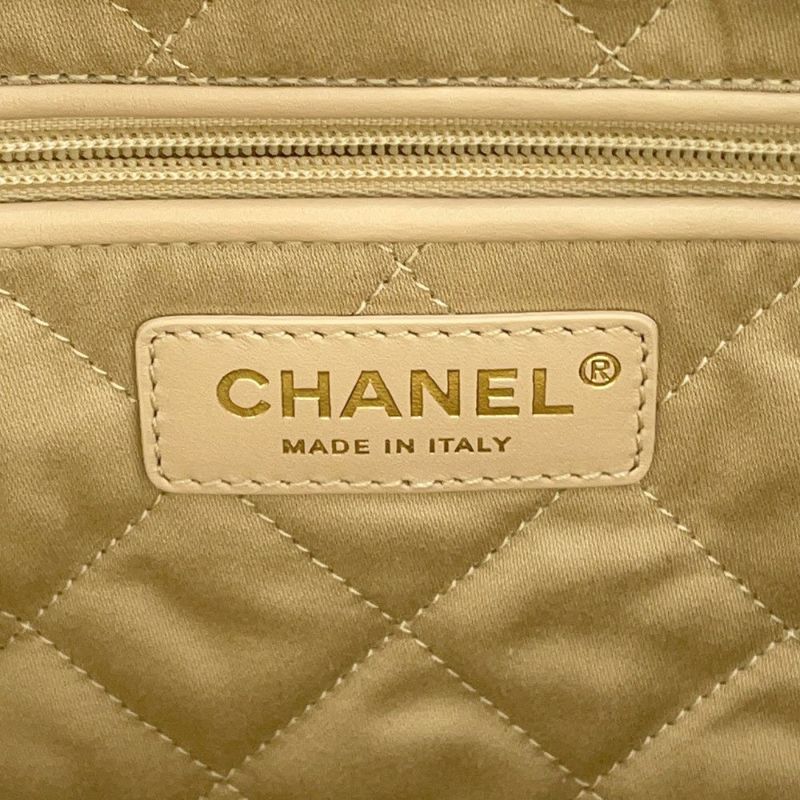 シャネル チェーンショルダーバッグ CHANEL22 スモール シャイニーカーフレザー AS3260 CHANEL ポーチ付き