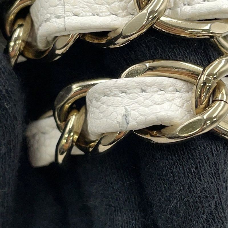 シャネル チェーンショルダーバッグ ココマーク マトラッセ30 キャビアスキン A58600 CHANEL