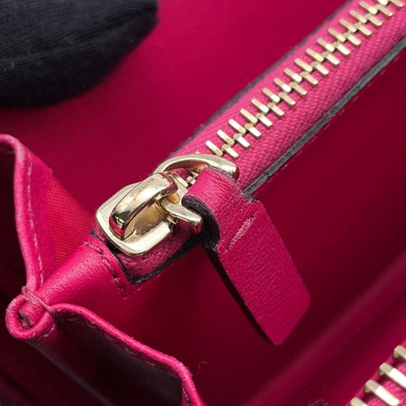 ヴァレンティノ・ガラヴァーニ 長財布 スタッズ ラウンドジップ QW2P0645BOL VALENTINO 財布