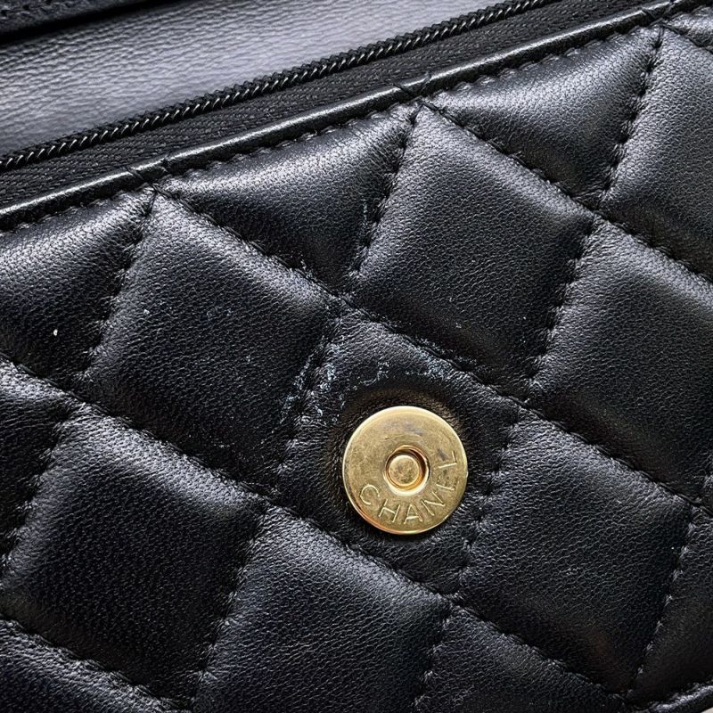 シャネル チェーンウォレット マトラッセ フェイクパール ミニ ラムスキン AP2932 CHANEL 黒