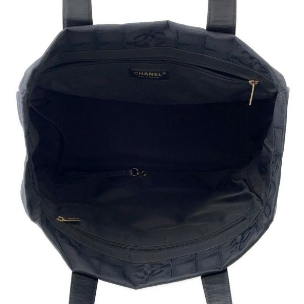 シャネル トートバッグ ニュートラベルライン トートMM ナイロン レザー A15991 CHANEL 黒
