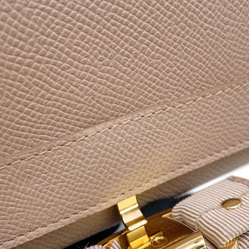 サルバトーレ・フェラガモ 長財布 ヴァラリボン レザー Ferragamo 財布 リボン