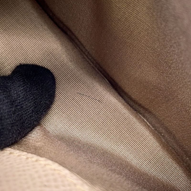 サルバトーレ・フェラガモ 長財布 ヴァラリボン レザー Ferragamo 財布 リボン