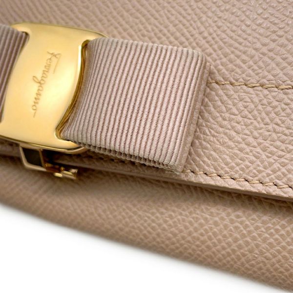 サルバトーレ・フェラガモ 長財布 ヴァラリボン レザー Ferragamo 財布 リボン