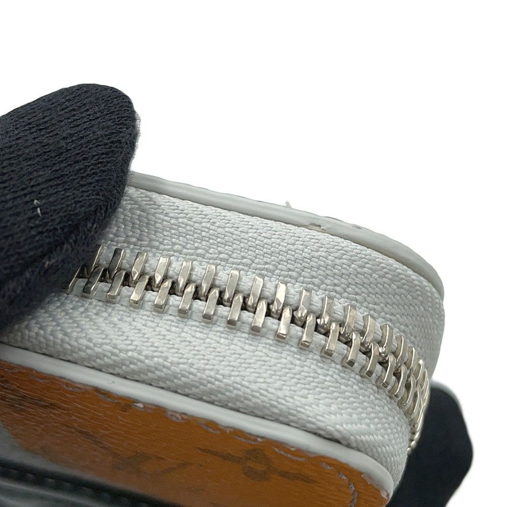 ルイヴィトン 長財布 モノグラム LVポートレート ジッピーウォレット・ヴェルティカル M82590 LOUIS VUITTON