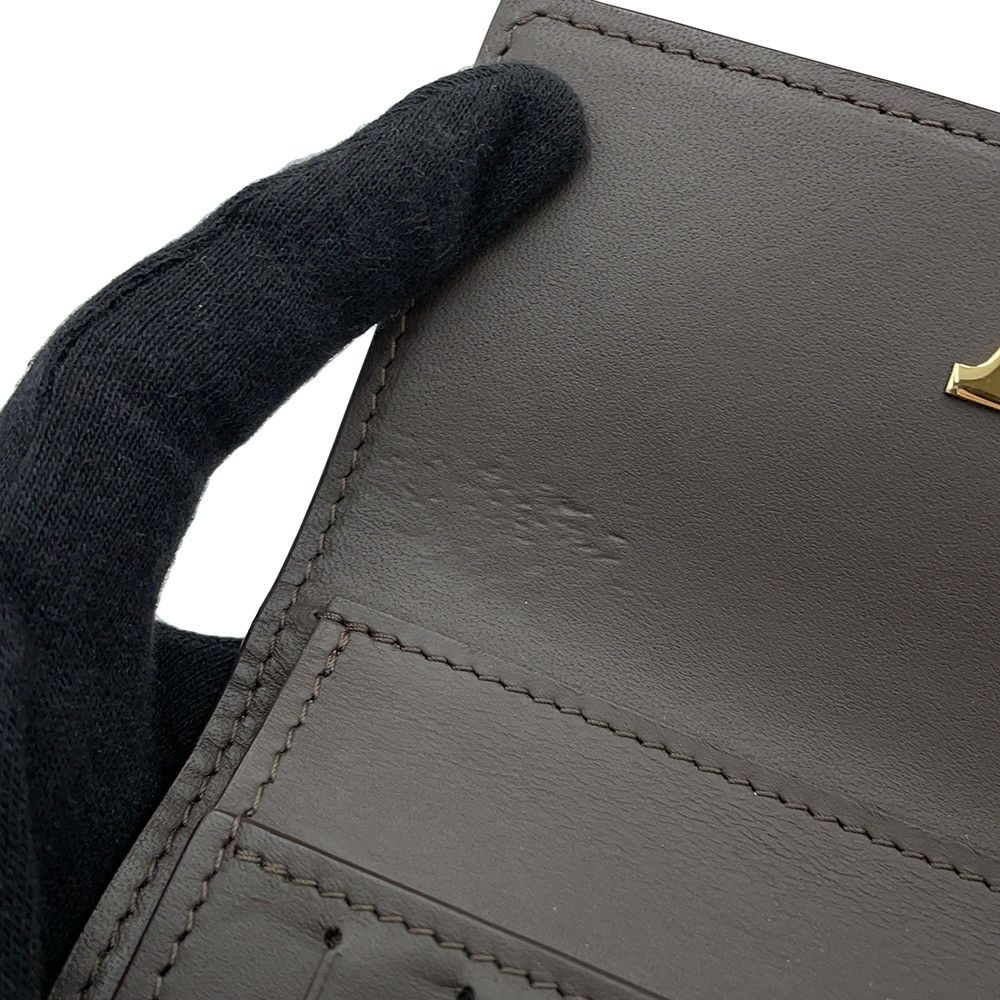 ルイヴィトン 三つ折り財布 トリヨンレザー ポルトフォイユ・カプシーヌ コンパクト M62159