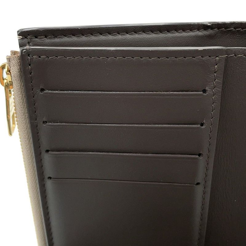 ルイヴィトン 三つ折り財布 トリヨンレザー ポルトフォイユ・カプシーヌ コンパクト M62159