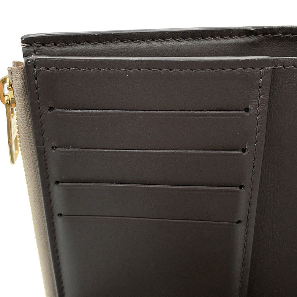 ルイヴィトン 三つ折り財布 トリヨンレザー ポルトフォイユ・カプシーヌ コンパクト M62159