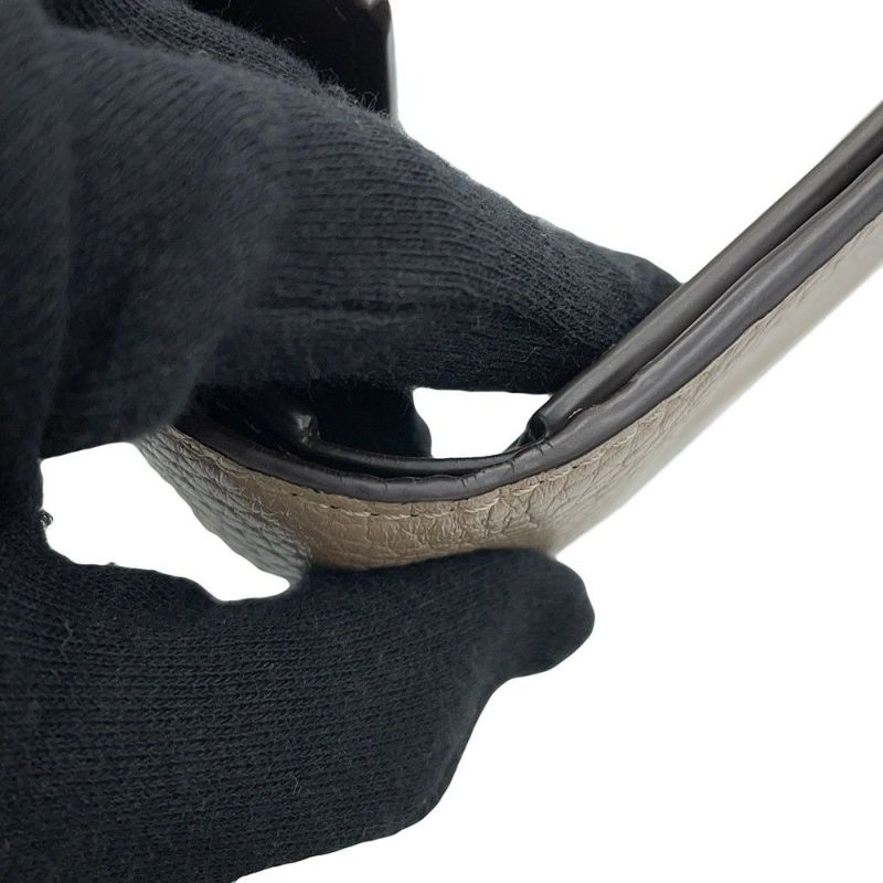 ルイヴィトン 三つ折り財布 トリヨンレザー ポルトフォイユ・カプシーヌ コンパクト M62159