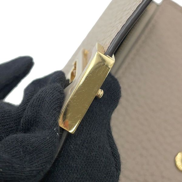 ルイヴィトン 三つ折り財布 トリヨンレザー ポルトフォイユ・カプシーヌ コンパクト M62159