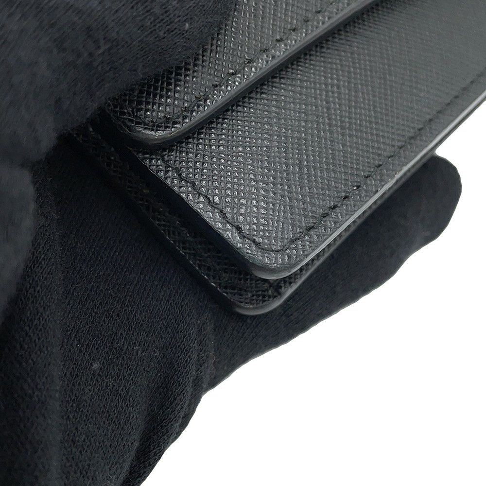 プラダ チェーンウォレット サフィアーノレザー PRADA 財布 黒