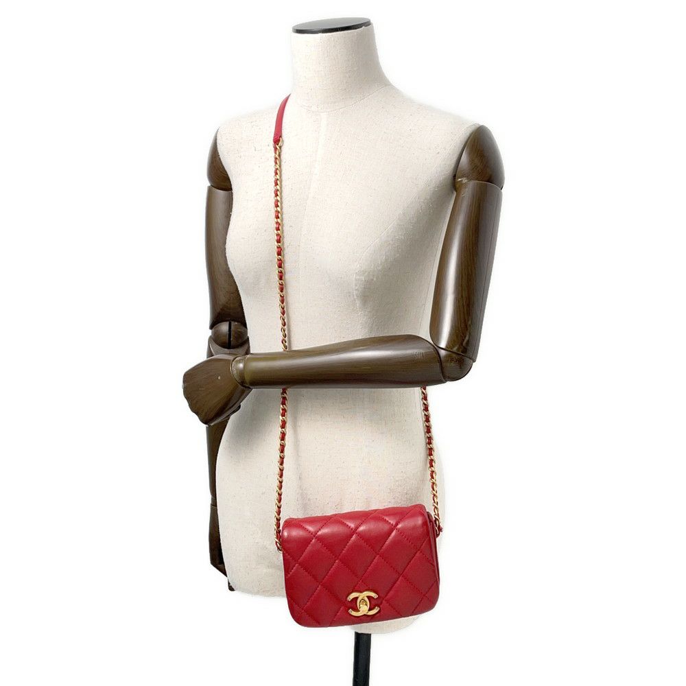 シャネル チェーンショルダーバッグ マトラッセ ココマーク ラムスキン CHANEL バッグ 赤