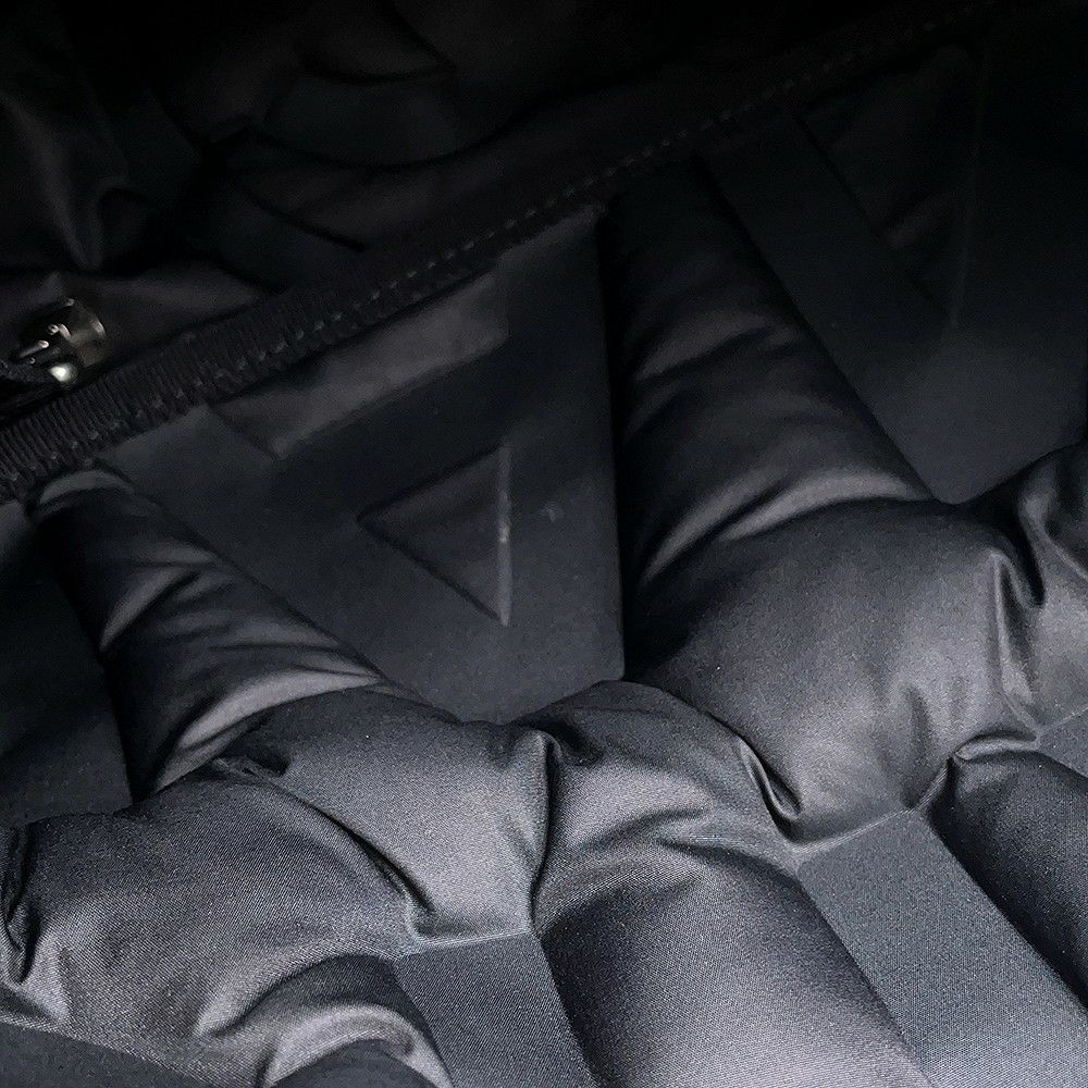 シャネル ショルダーバッグ ココネージュ ロゴ ココマーク ナイロン A57587 CHANEL バッグ 黒