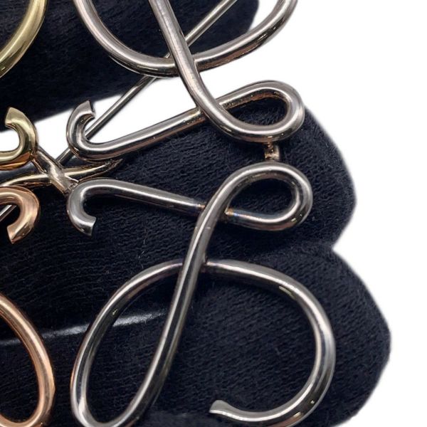 ロエベ ブローチ アナグラム メタル J000245X10 LOEWE アクセサリー マルチゴールド