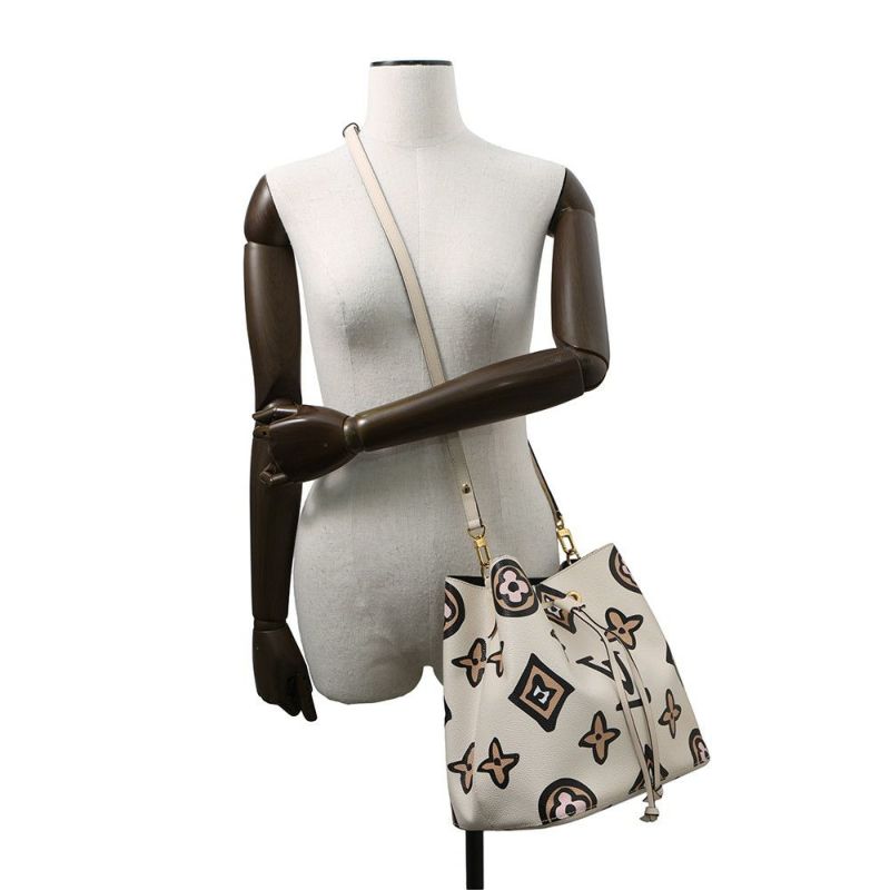 ルイヴィトン ショルダーバッグ モノグラム・ワイルドアットハート ネオノエ M45822 LOUIS VUITTON