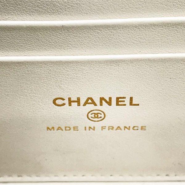 シャネル チェーンショルダーバッグ バニティケース ココマーク マトラッセ キャビアスキン AP3079 CHANEL ハート 白