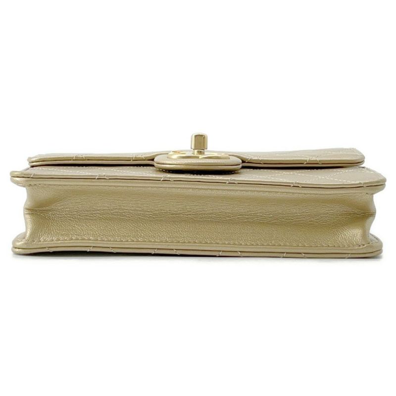 シャネル チェーンショルダーバッグ マトラッセ ココマーク レザー クリアパール AS0585 CHANEL