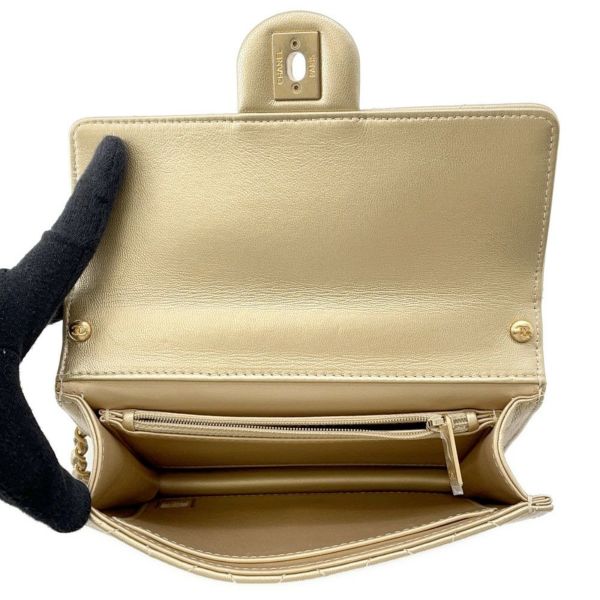 シャネル チェーンショルダーバッグ マトラッセ ココマーク レザー クリアパール AS0585 CHANEL