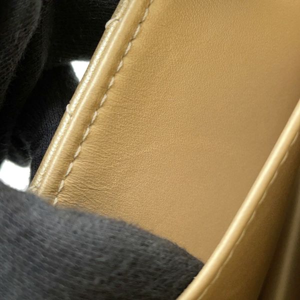 シャネル チェーンショルダーバッグ マトラッセ ココマーク レザー クリアパール AS0585 CHANEL