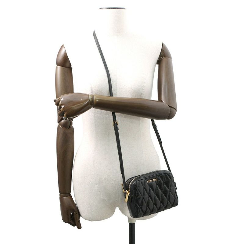 ミュウミュウ ショルダーバッグ キルティング レザー Miu Miu バッグ 黒