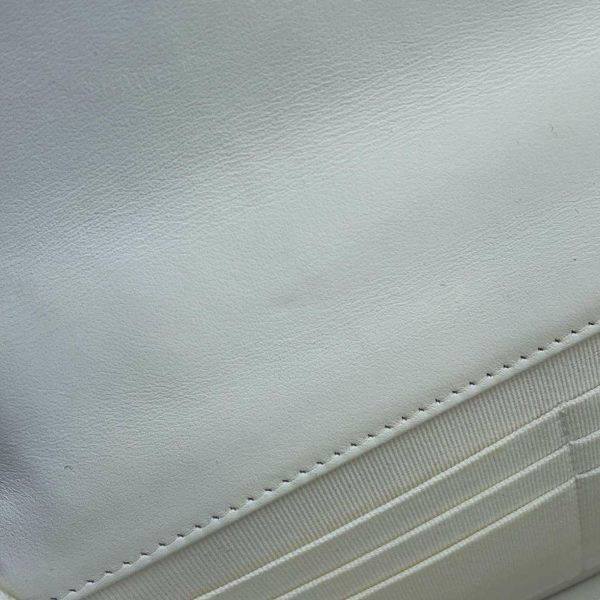 シャネル チェーンウォレット マトラッセ ココマーク キャビアスキン AP2804 CHANEL 財布 白