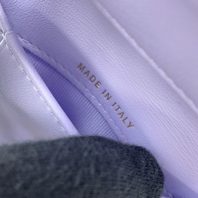 シャネル 三つ折り財布 マトラッセ ココマーク クラシック スモール フラップ ウォレット ラムスキン AP0229