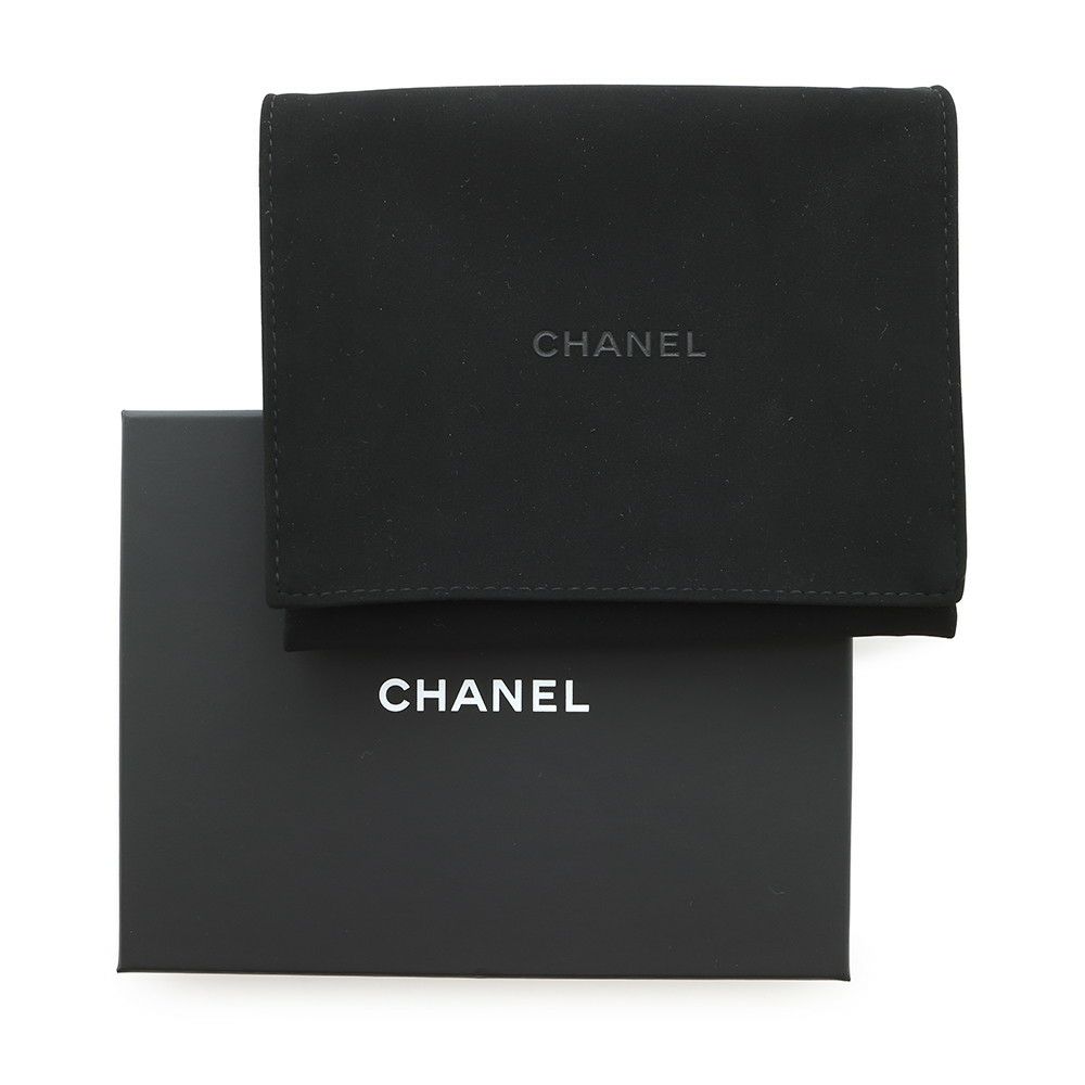 シャネル 三つ折り財布 マトラッセ ココマーク クラシック スモール フラップ ウォレット ラムスキン AP0229
