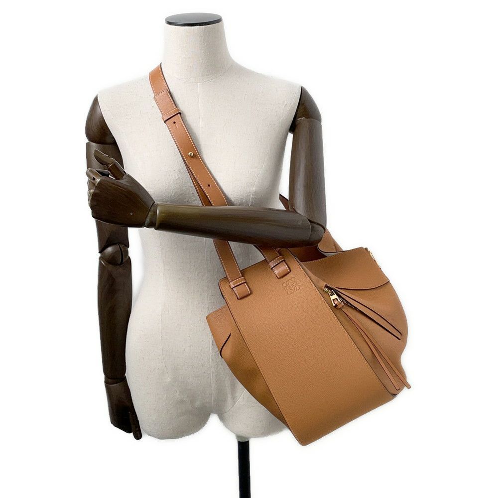 ロエベ ショルダーバッグ ハンモック ミディアム 387.30.T38 LOEWE 2wayショルダー