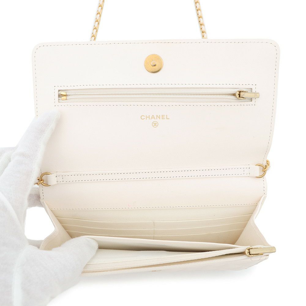 シャネル チェーンウォレット マトラッセ ココマーク ラムスキン AP3035 CHANEL 財布 白