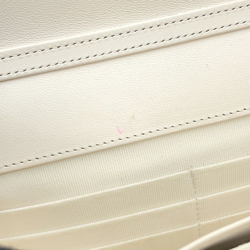 シャネル チェーンウォレット マトラッセ ココマーク ラムスキン AP3035 CHANEL 財布 白