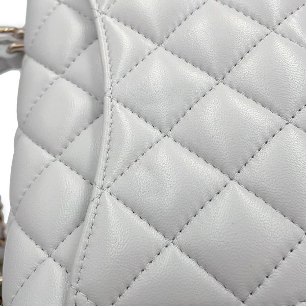 シャネル チェーンショルダーバッグ マトラッセ ココマーク トップハンドル ミニ フラップ ラムスキン AS2431 CHANEL