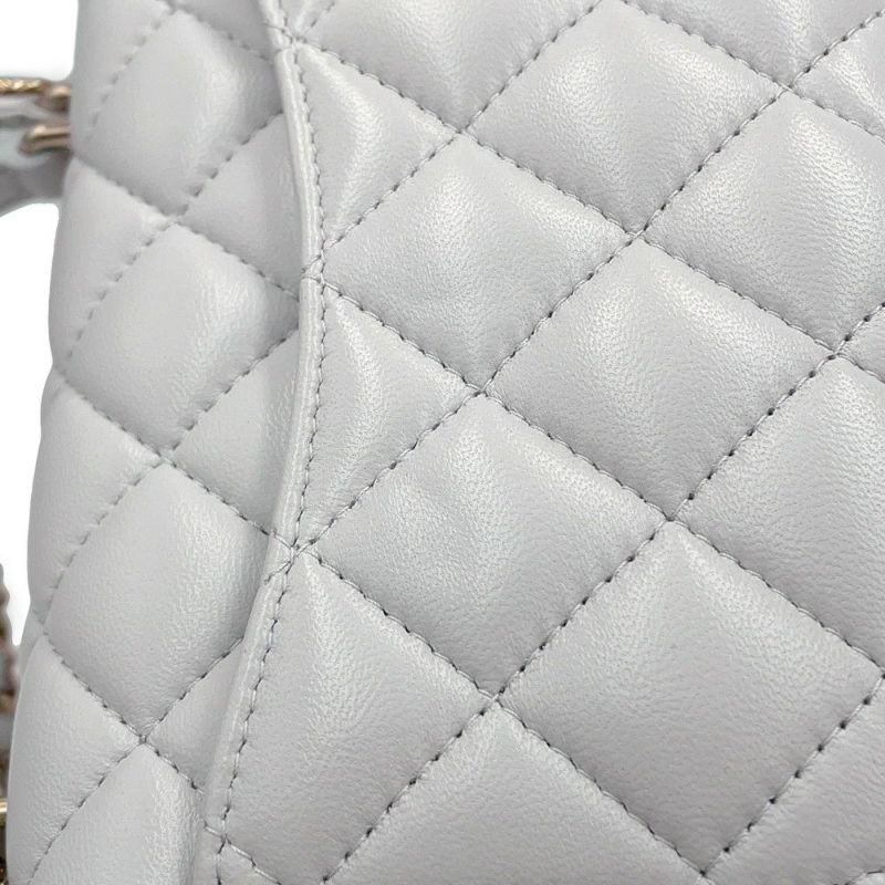 シャネル チェーンショルダーバッグ マトラッセ ココマーク トップハンドル ミニ フラップ ラムスキン AS2431 CHANEL