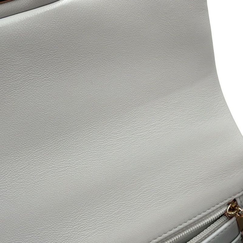 シャネル チェーンショルダーバッグ マトラッセ ココマーク トップハンドル ミニ フラップ ラムスキン AS2431 CHANEL