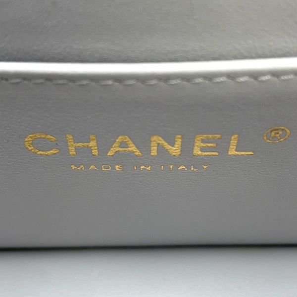 シャネル チェーンショルダーバッグ マトラッセ ココマーク トップハンドル ミニ フラップ ラムスキン AS2431 CHANEL