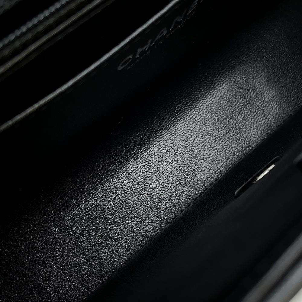 シャネル チェーンショルダーバッグ ココマーク ラムスキン A69900 CHANEL ミニ フラップ バッグ 黒