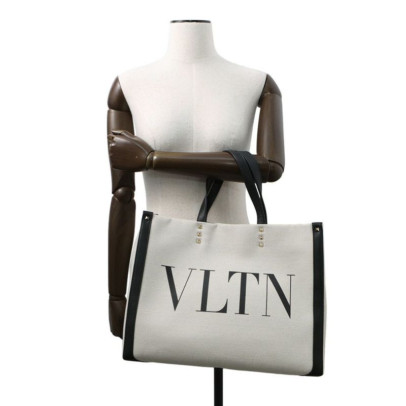 ヴァレンティノ・ガラヴァーニ トートバッグ VLTNロゴ ロックスタッズ キャンバス/レザー TW2B0D21FWB VALENTINO