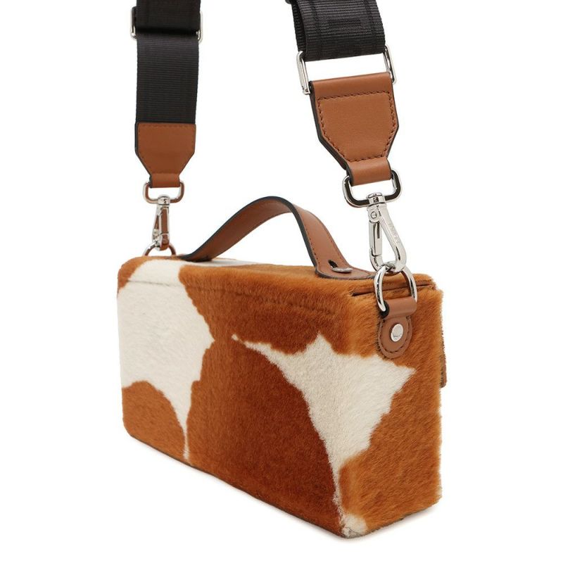 フェンディ ショルダーバッグ ソフトトランク バゲット シープスキン 7VA565 2way