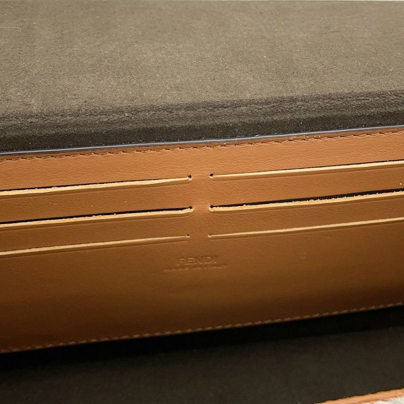 フェンディ ショルダーバッグ ソフトトランク バゲット シープスキン 7VA565 2way