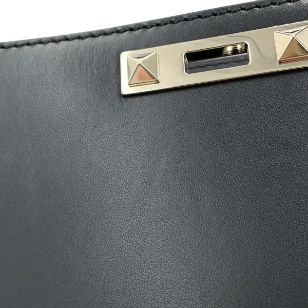 ヴァレンティノ・ガラヴァーニ ショルダーバッグ ロックスタッズ レザー 3W5B0Q57XUH VALENTINO 黒