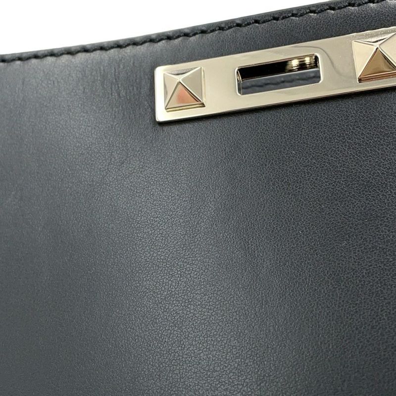 ヴァレンティノ・ガラヴァーニ ショルダーバッグ ロックスタッズ レザー 3W5B0Q57XUH VALENTINO 黒