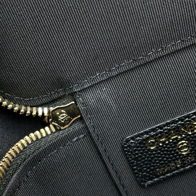 シャネル ハンドバッグ マトラッセ ココマーク ミニ バニティバッグ パール キャビアスキン AP2161 CHANEL 黒