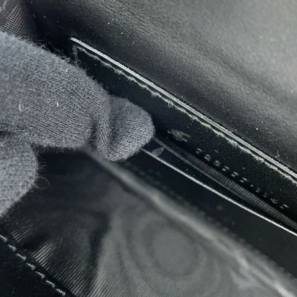 グッチ ショルダーバッグ ミニ GGマトラッセ レザー 723777 GUCCI ポシェット 黒 アウトレット品